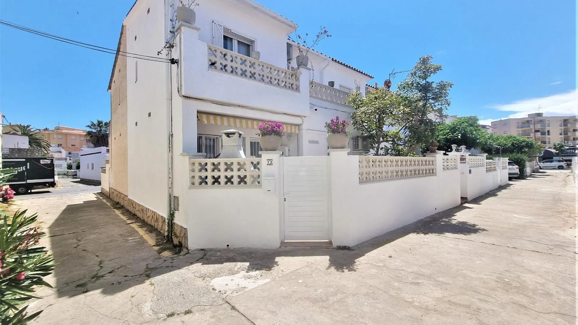 Holiday Home Marisol L' Escala ヴィラ